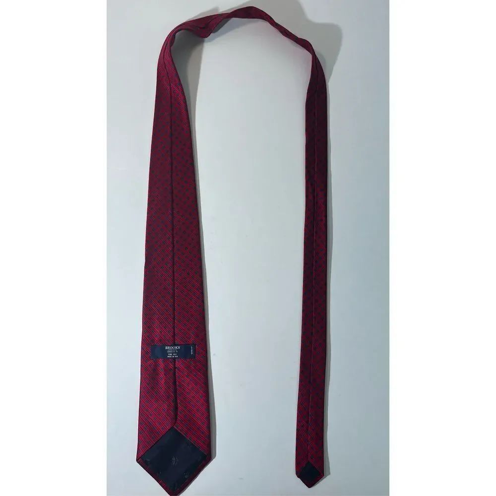 Brooks Brothers basics tie - Picture 5 of 5